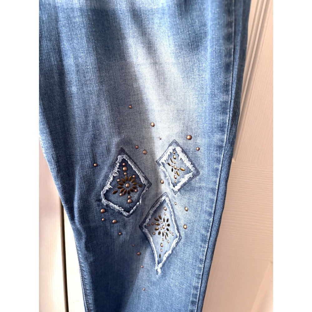 VINTAGE AMERICA Medium Blue Patchwork Studded Raw Hem Cropped Bestie Jeans 32 - Picture 6 of 10